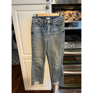 Good American GOOD CURVE STRAIGHT FRAY HEM JEANS GCSFH127T